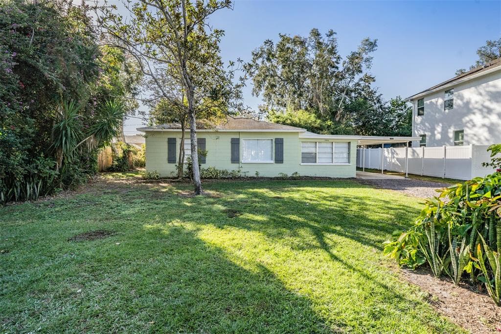 3026 W VAN BUREN DRIVE TAMPA, FL 33611