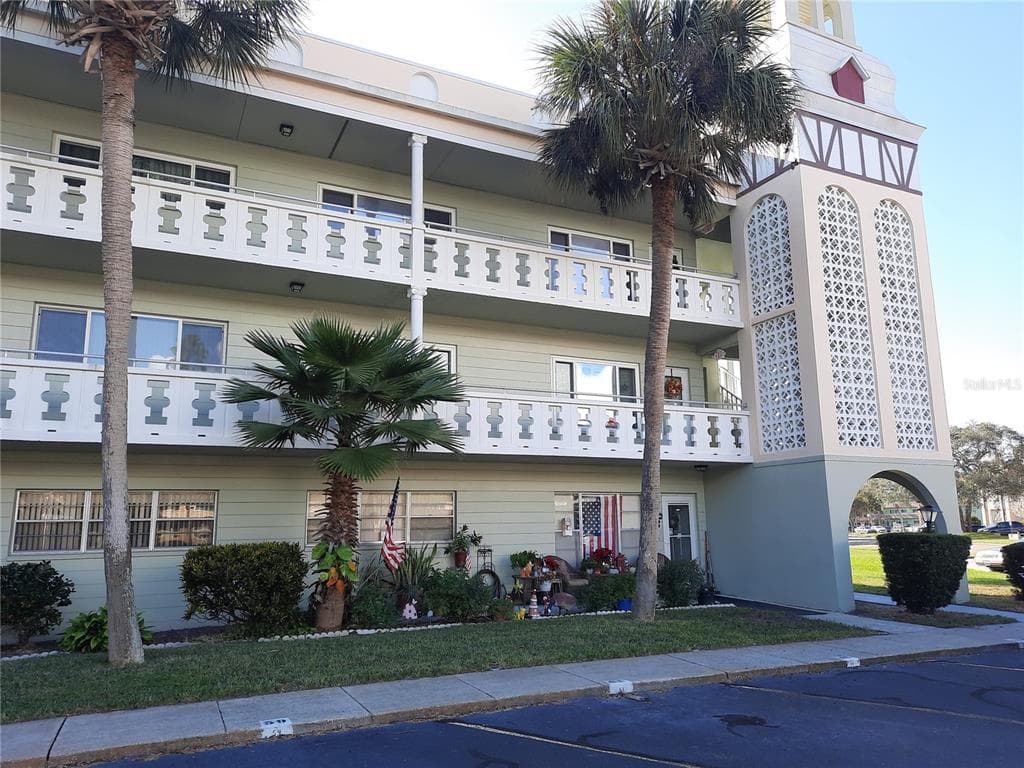 2401 ECUADORIAN WAY UNIT 19 CLEARWATER, FL 33763
