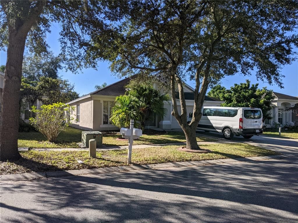 10443 HUNTERS HAVEN BOULEVARD RIVERVIEW, FL 33578