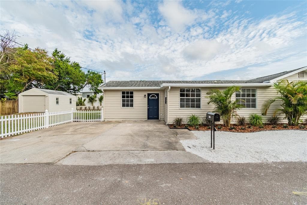 1125 MICHIGAN DRIVE N DUNEDIN, FL 34698