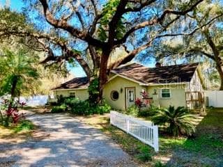 513 GORNTO LAKE ROAD BRANDON, FL 33510