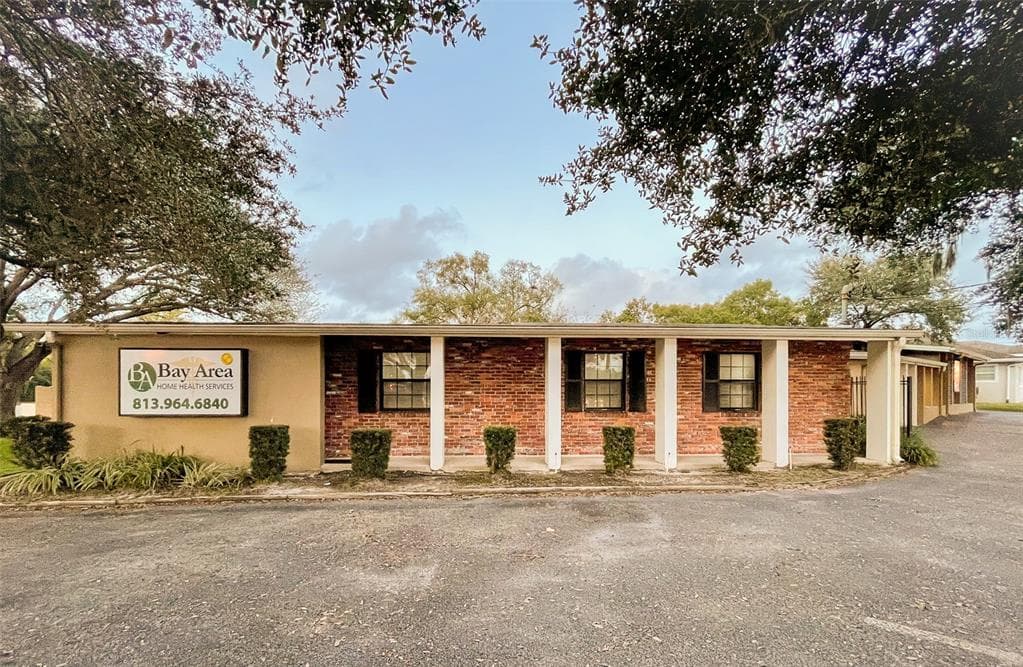 2715 W SLIGH AVENUE TAMPA, FL 33614