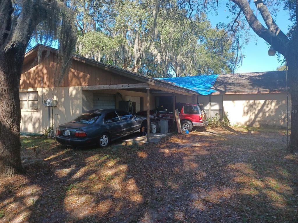 5614 KENNY DRIVE TAMPA, FL 33617