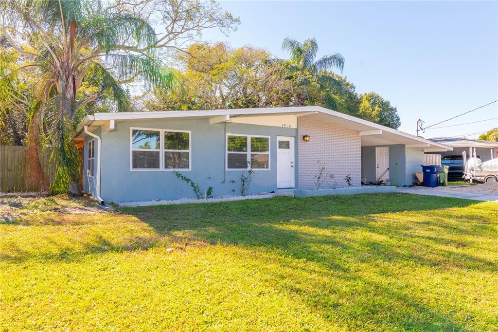 3910 W WISCONSIN AVENUE TAMPA, FL 33616