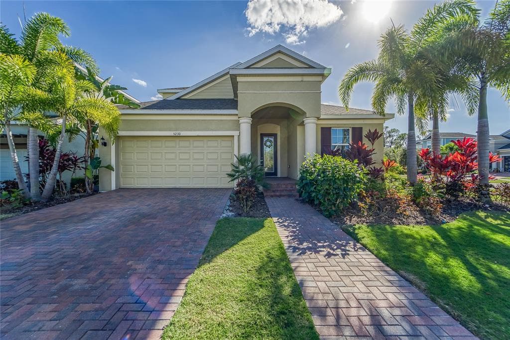 5230 ADMIRAL POINTE DRIVE APOLLO BEACH, FL 33572