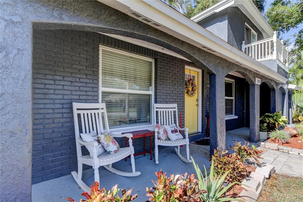 1008 GREENLEAF WAY TARPON SPRINGS, FL 34689