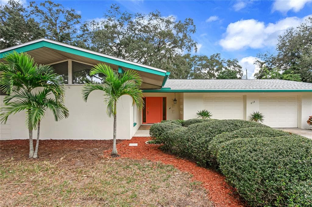 858 EMERSON DRIVE DUNEDIN, FL 34698