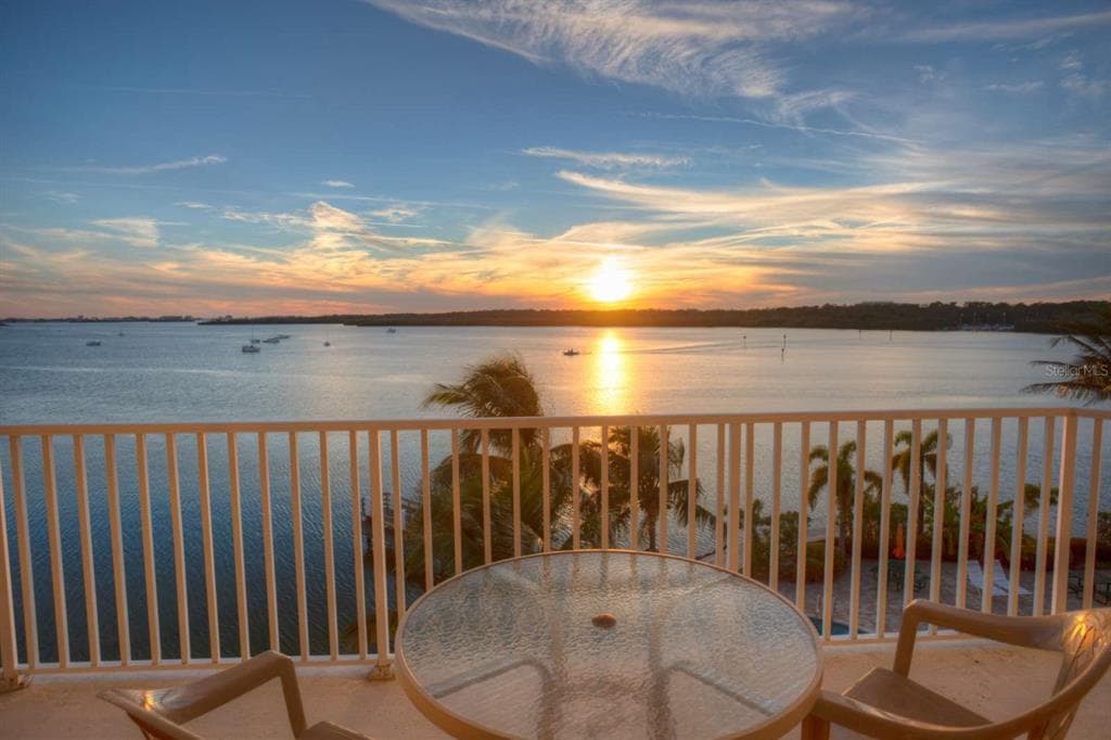 8800 BAY PINES BOULEVARD UNIT 312 ST PETERSBURG, FL 33709