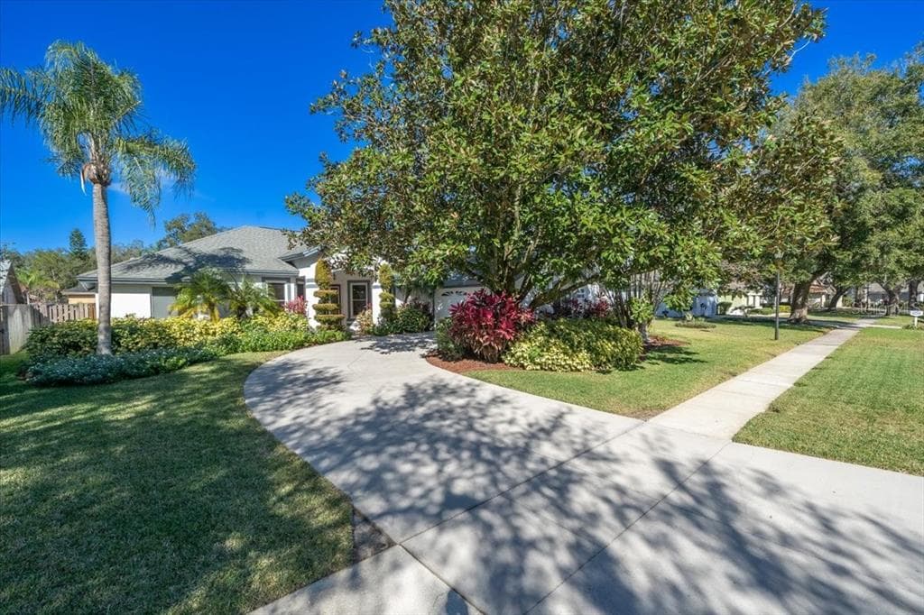 16510 BLENHEIM DRIVE LUTZ, FL 33549