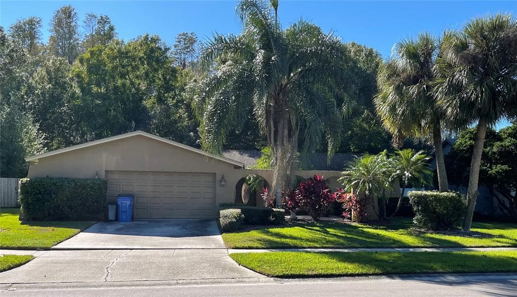16316 E COURSE DRIVE NE TAMPA, FL 33624