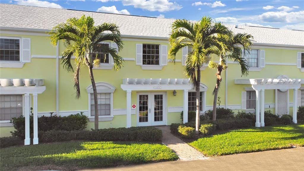 117 POMPANO DRIVE SE UNIT C ST PETERSBURG, FL 33705
