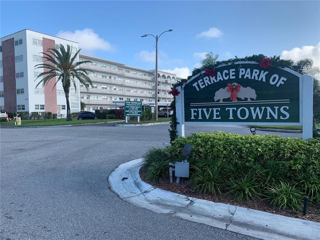 5501 80TH STREET N UNIT 514 ST PETERSBURG, FL 33709