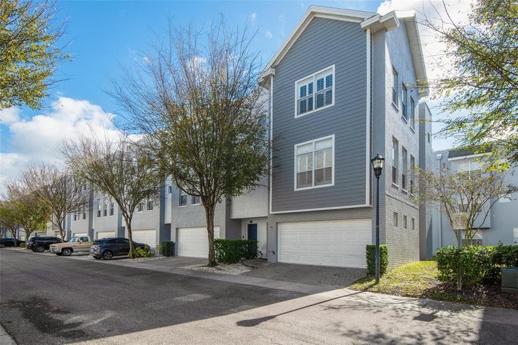 4536 BAY SPRING COURT TAMPA, FL 33611