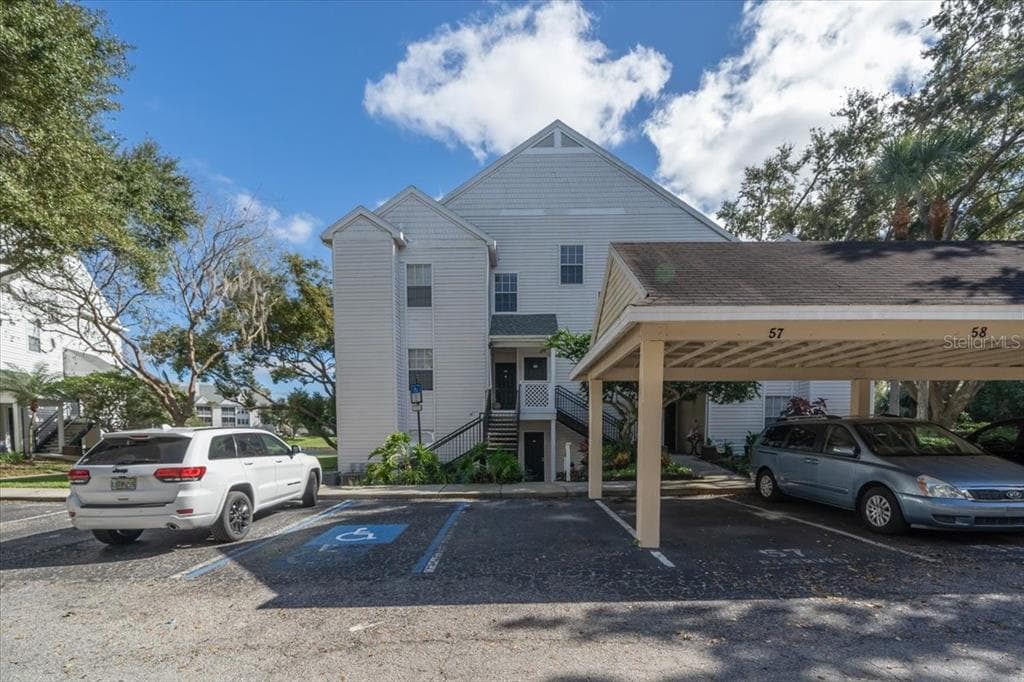 3275 HAVILAND COURT UNIT 302 PALM HARBOR, FL 34684