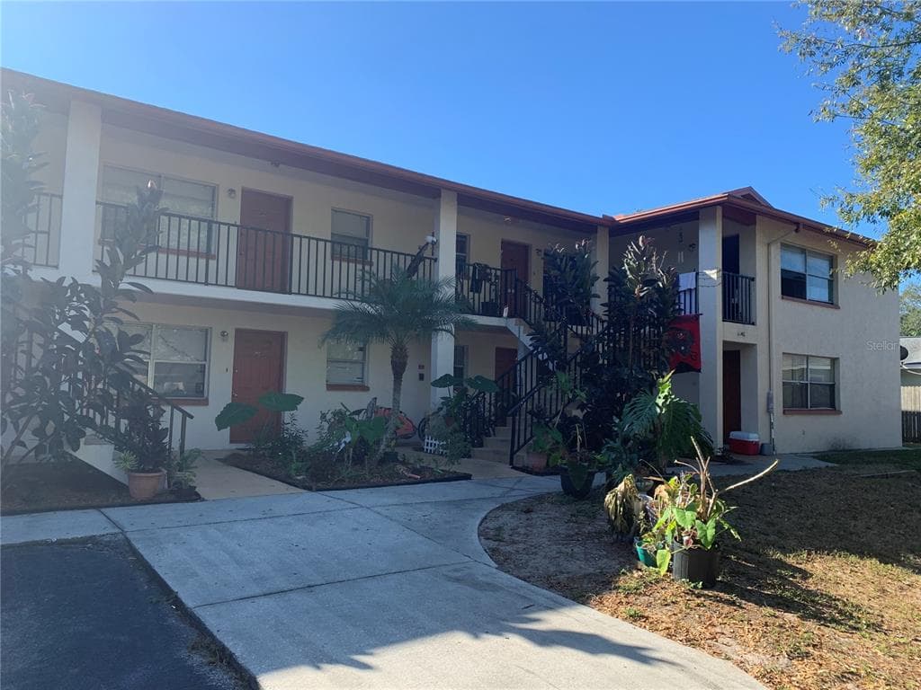 1767 LEO LANE S UNIT 104 CLEARWATER, FL 33755