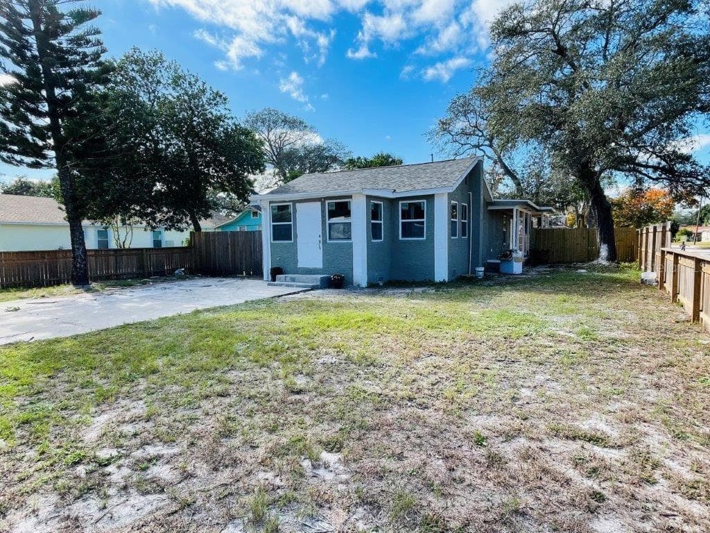 1701 NEWARK STREET S ST PETERSBURG, FL 33711
