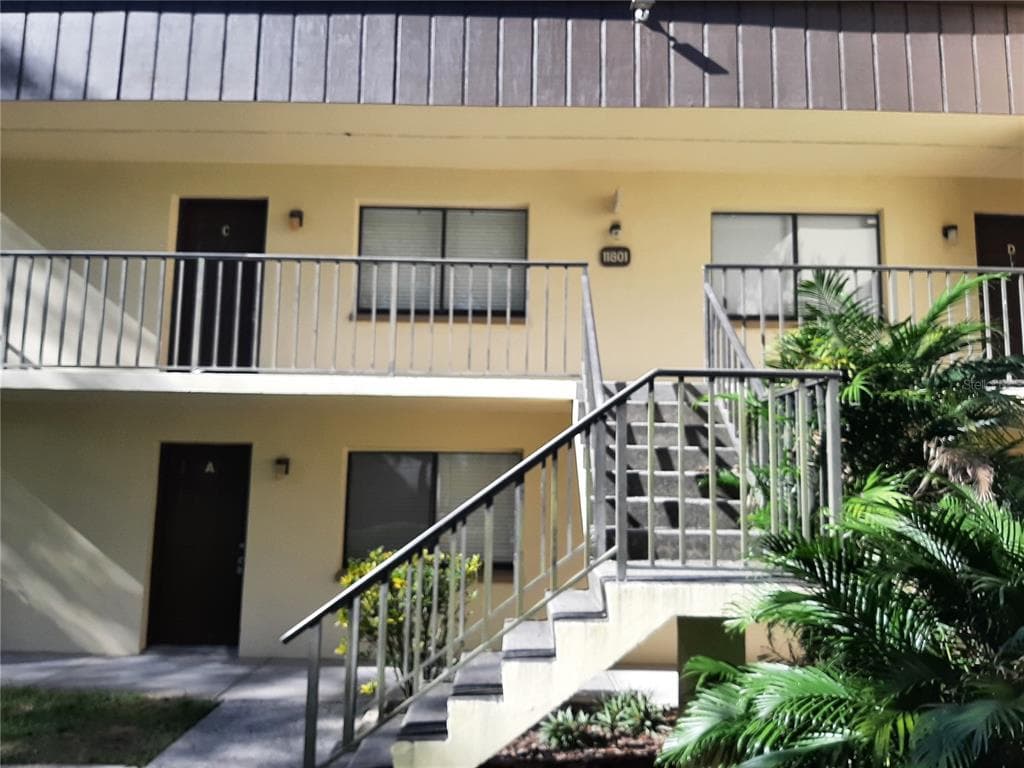 11801 RAINTREE LAKE LANE UNIT A TEMPLE TERRACE, FL 33617