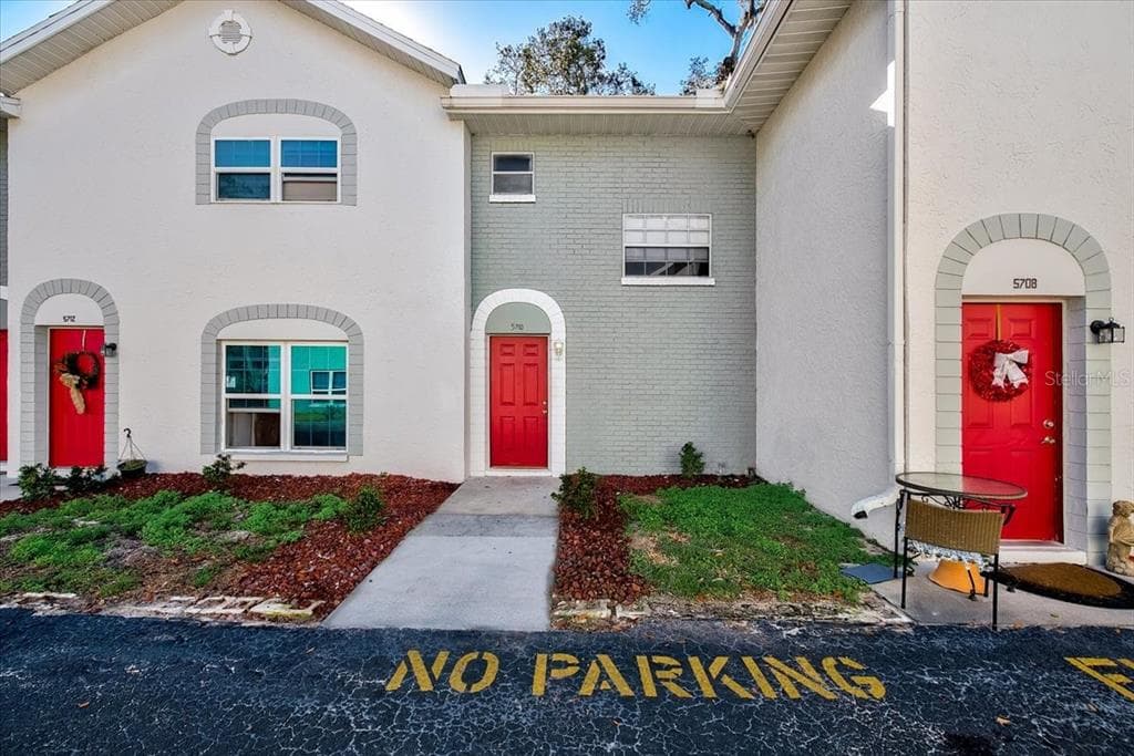 5710 TOWNHOUSE DRIVE UNIT 5710