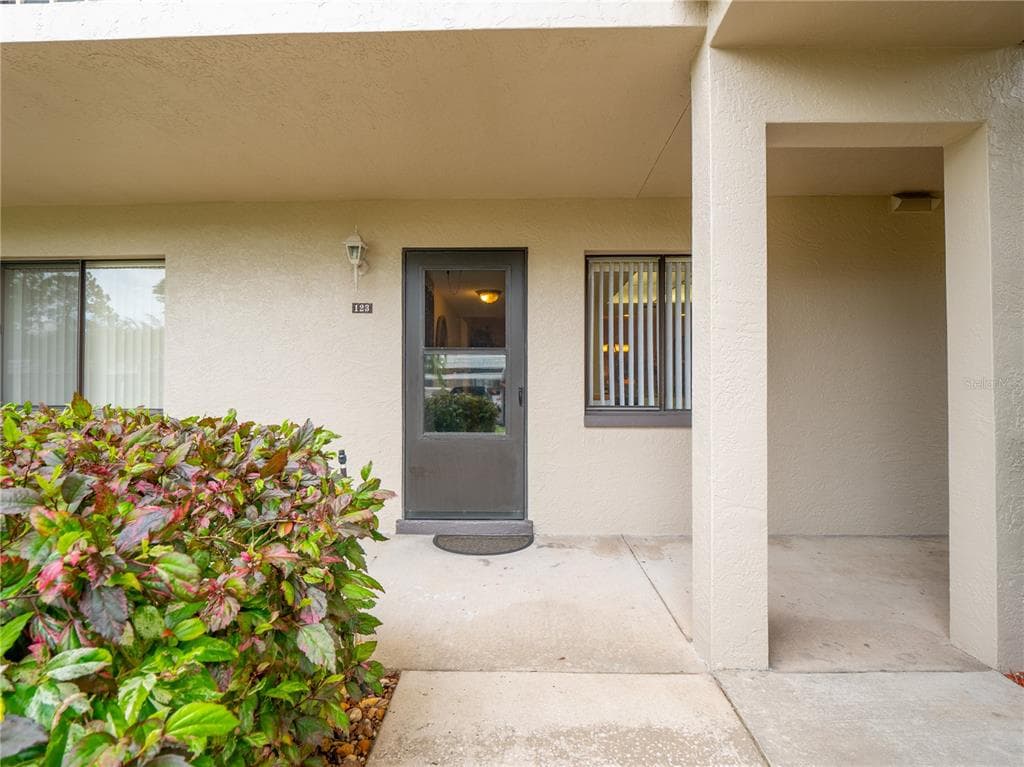 123 NINA WAY UNIT 123 OLDSMAR, FL 34677