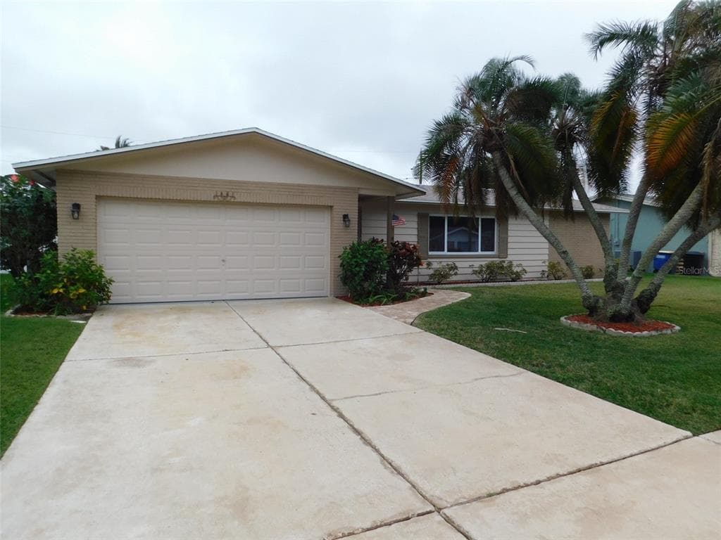 1861 PRINCETON DRIVE CLEARWATER, FL 33765