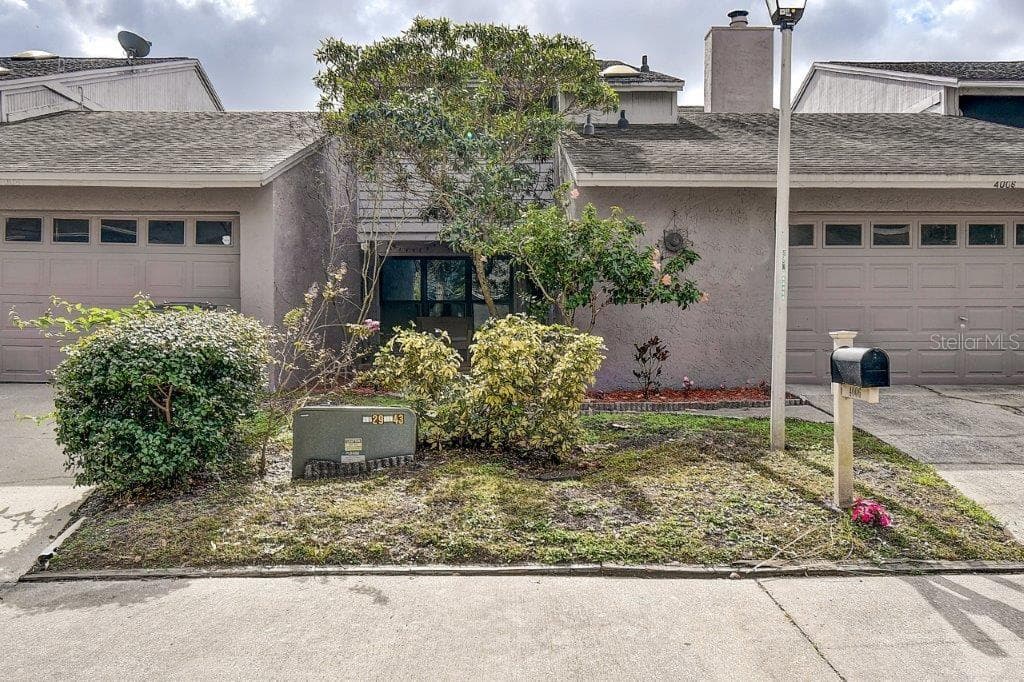4006 ROSEPOINTE COURT TAMPA, FL 33614