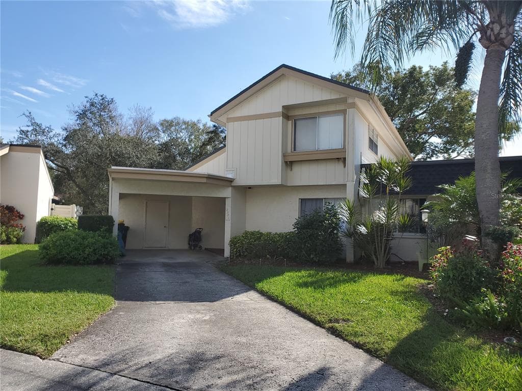 2581 FOREST RUN COURT CLEARWATER, FL 33761