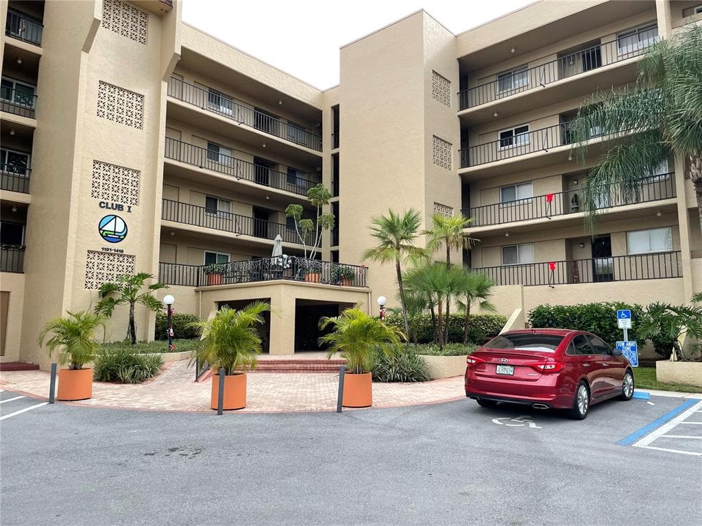 90 S HIGHLAND AVENUE UNIT 1309 TARPON SPRINGS, FL 34689