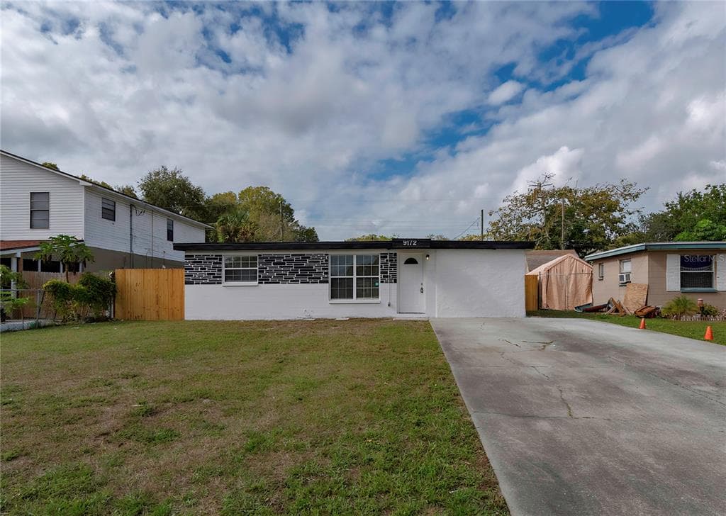 9172 82ND WAY SEMINOLE, FL 33777