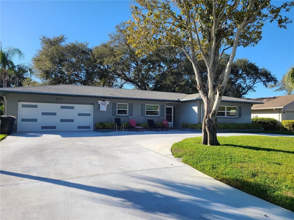 1924 NUGGET DRIVE CLEARWATER, FL 33755