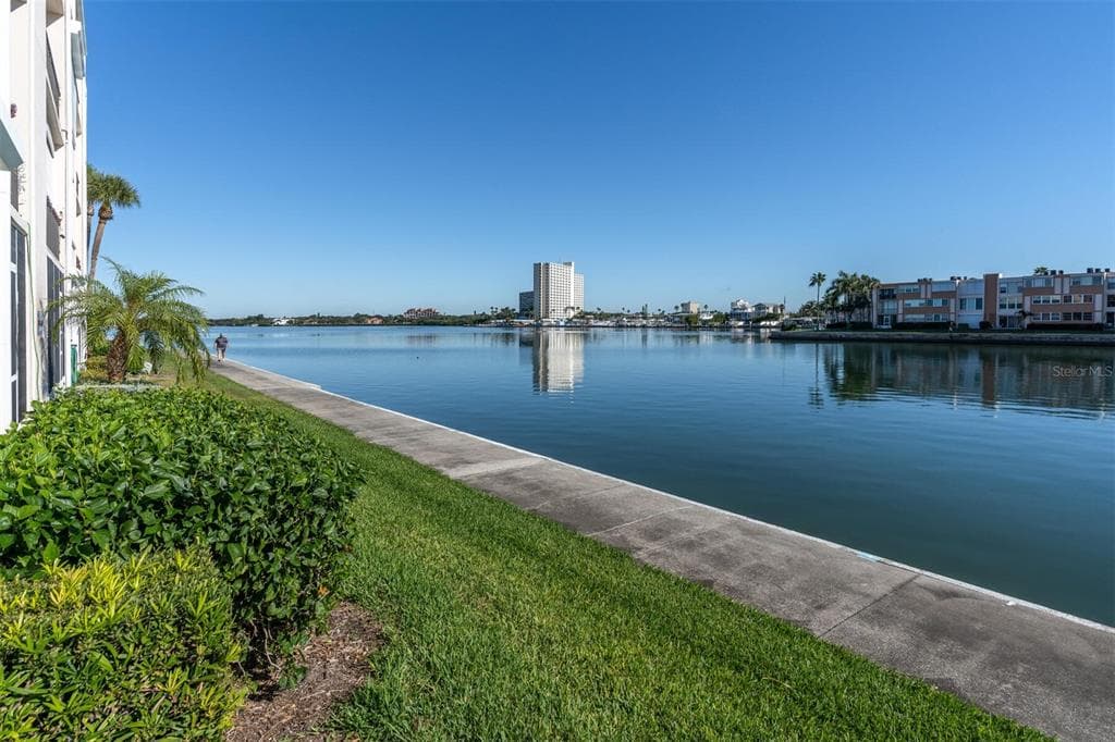 7645 SUN ISLAND DRIVE S UNIT 103 SOUTH PASADENA, FL 33707