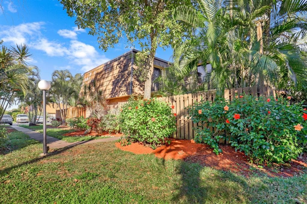5620 MALT DRIVE UNIT 2 FORT MYERS, FL 33907