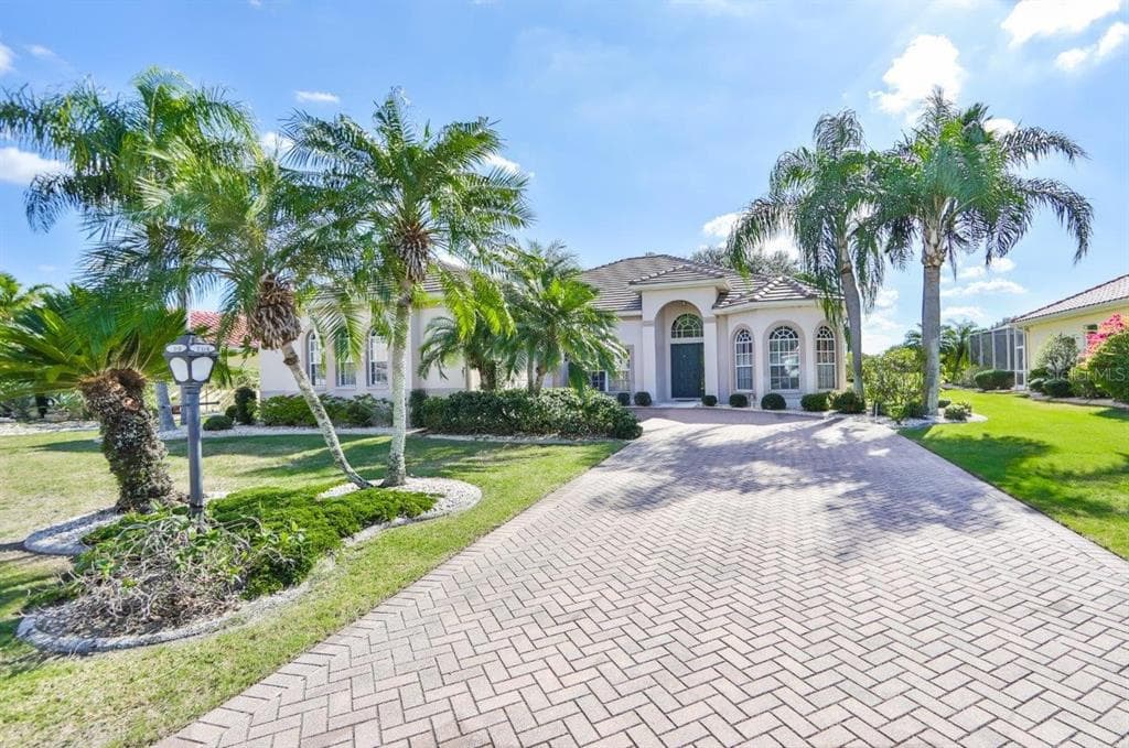2310 PLATINUM DRIVE SUN CITY CENTER, FL 33573