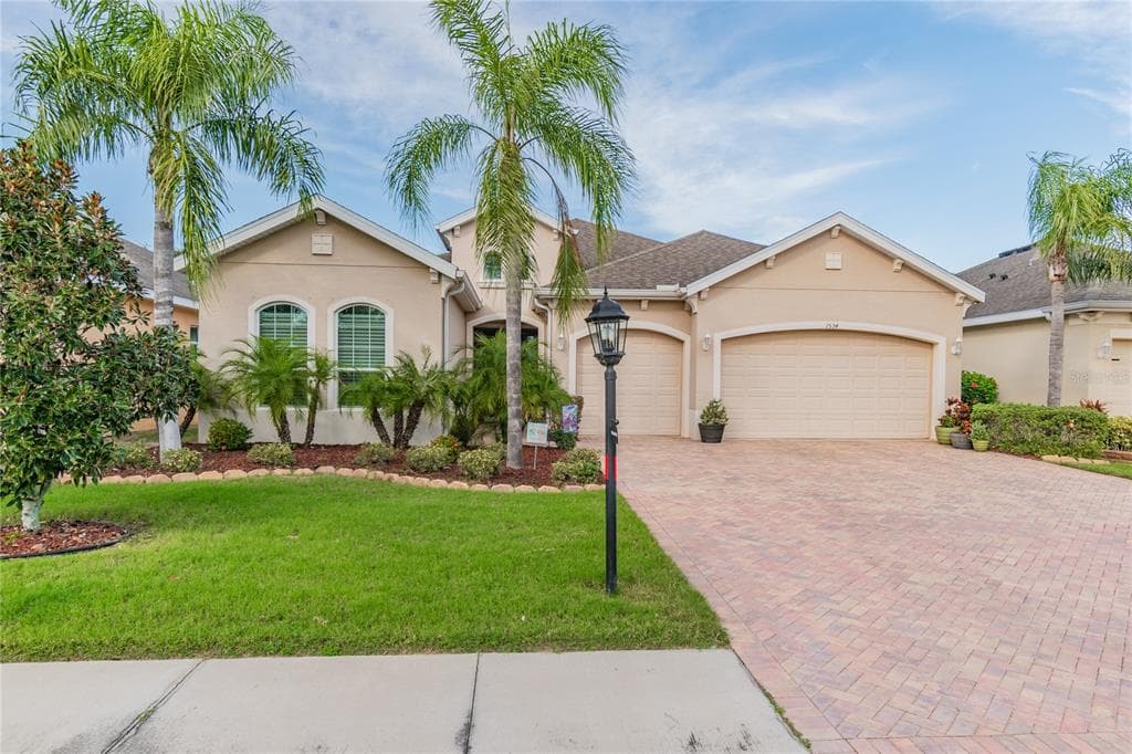 1534 EMERALD DUNES DRIVE SUN CITY CENTER, FL 33573