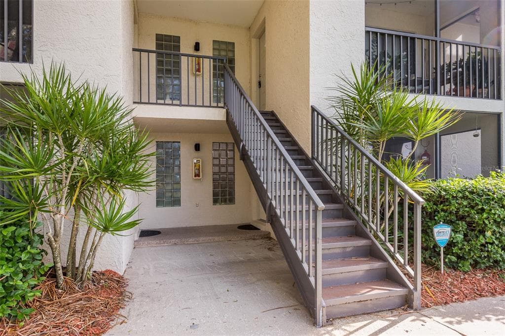 3400 CRYSTAL COURT W UNIT H PALM HARBOR, FL 34685