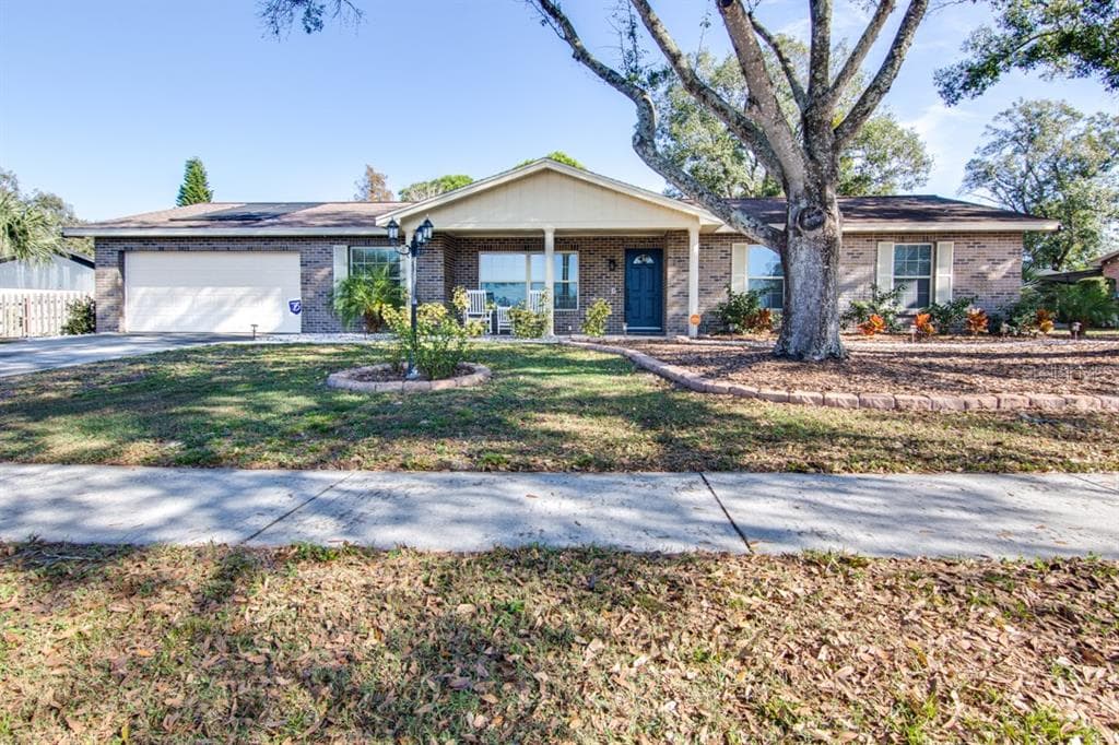 2213 LAUREL OAK DRIVE