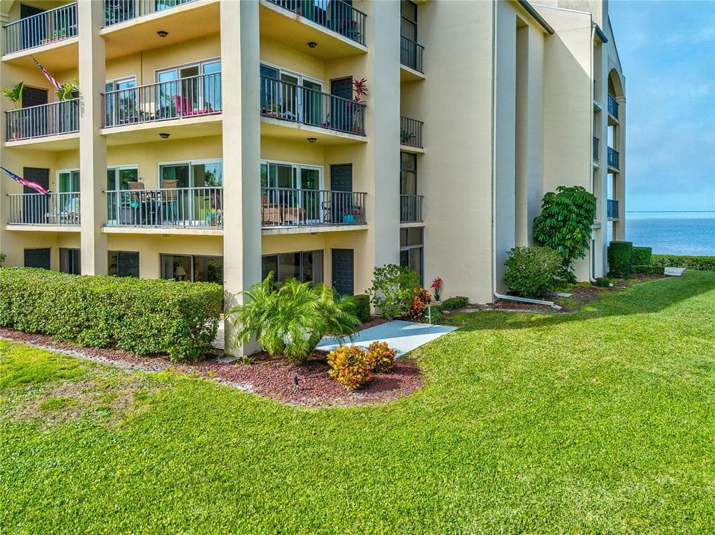 307 MARINER DRIVE UNIT 307 TARPON SPRINGS, FL 34689