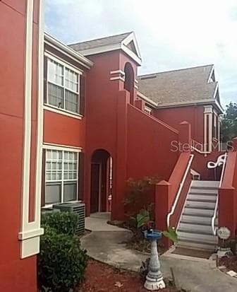 10594 WINDSOR LAKE COURT TAMPA, FL 33626