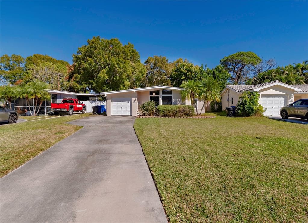 3859 SHORE ACRES BOULEVARD NE ST PETERSBURG, FL 33703