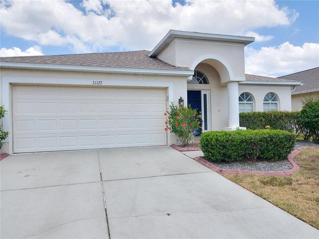 31127 WHINSENTON DRIVE WESLEY CHAPEL, FL 33543