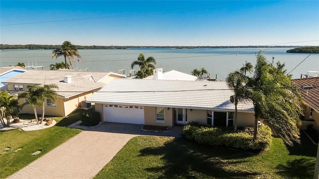 531 JOHNS PASS AVENUE MADEIRA BEACH, FL 33708