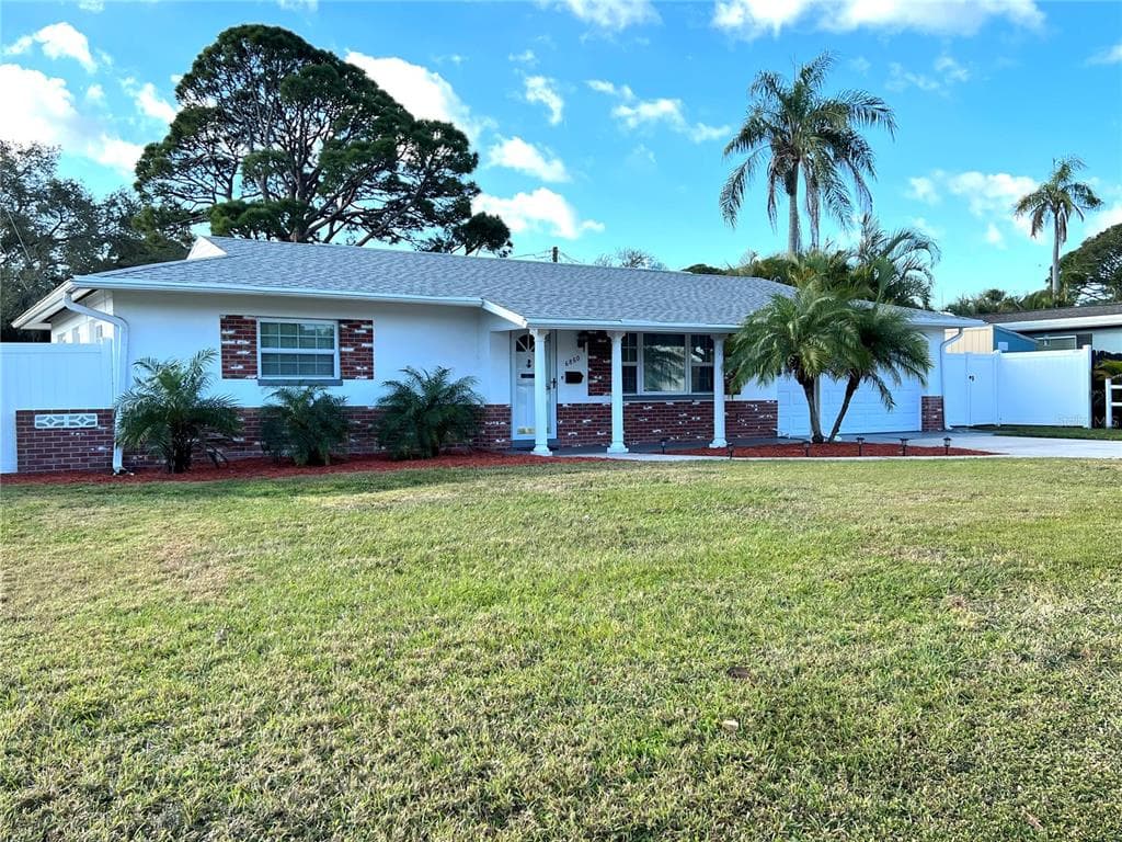 6860 35TH TERRACE N ST PETERSBURG, FL 33710