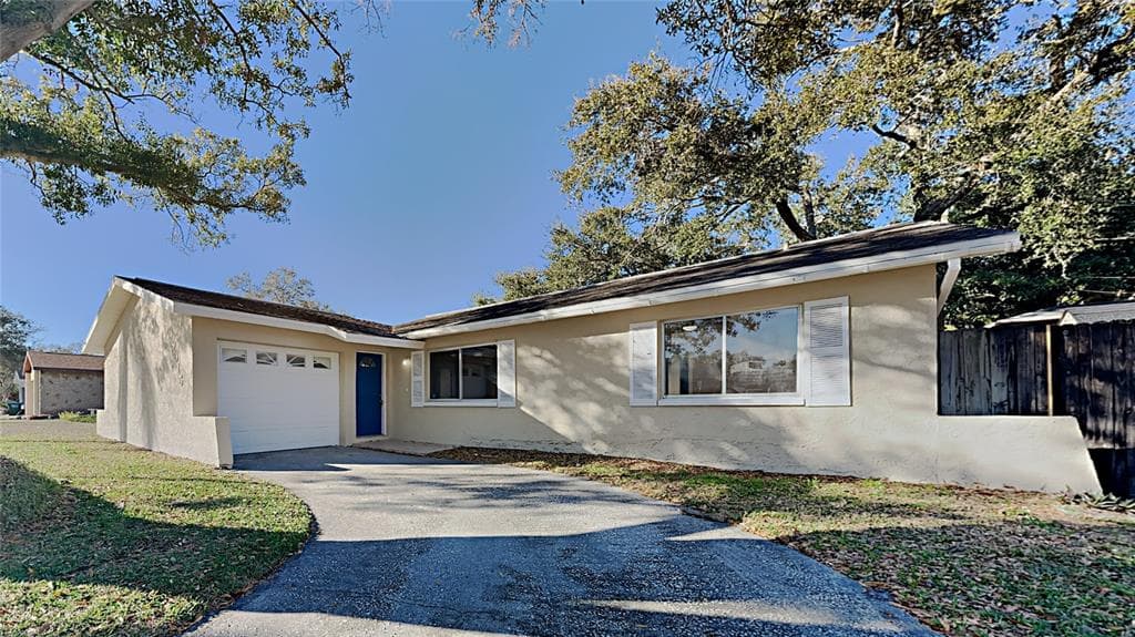 9015 108TH AVENUE SEMINOLE, FL 33777