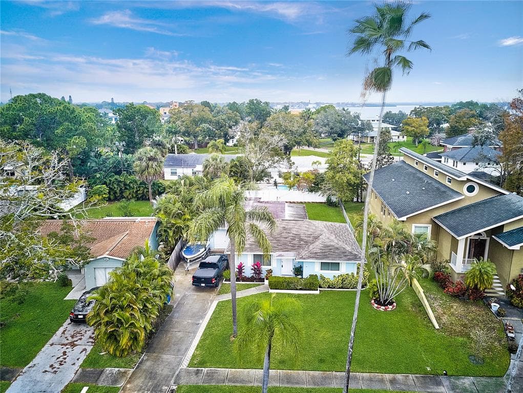 1843 OREGON AVENUE NE ST PETERSBURG, FL 33703