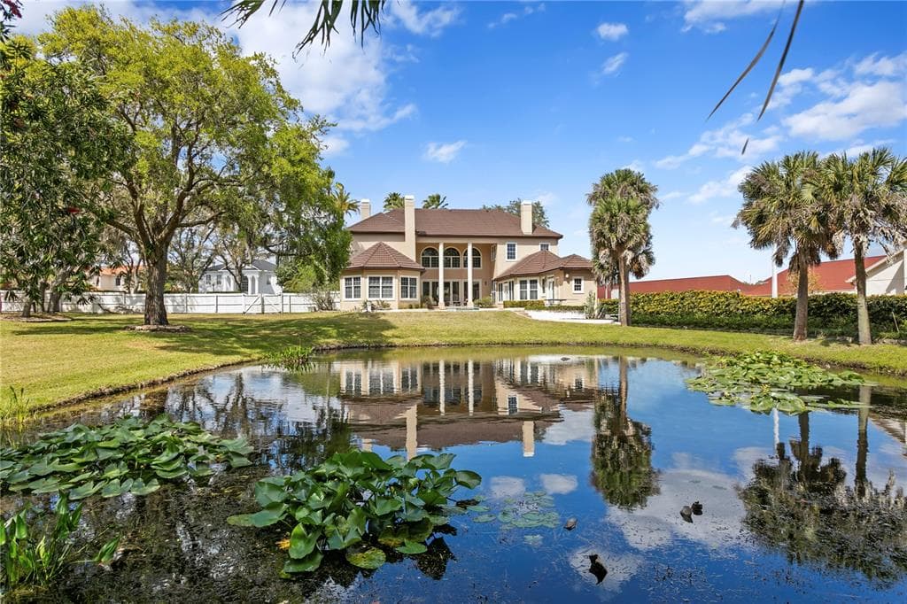3025 OAKMONT DRIVE CLEARWATER, FL 33761