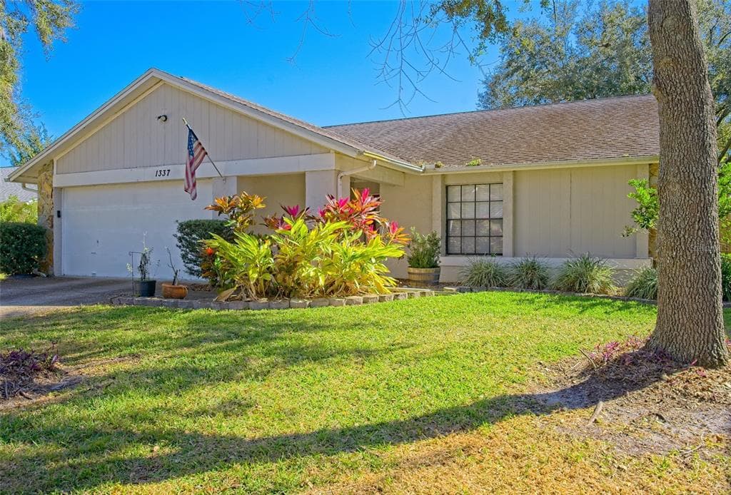 1337 PEACHFIELD DRIVE VALRICO, FL 33596