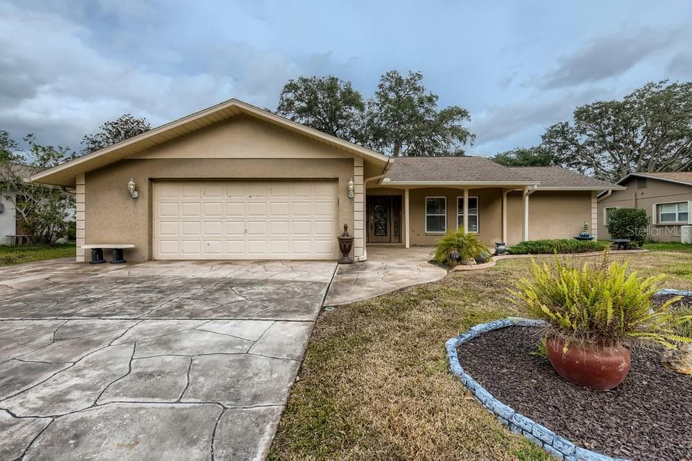8651 WOODBRIDGE DRIVE NEW PORT RICHEY, FL 34655