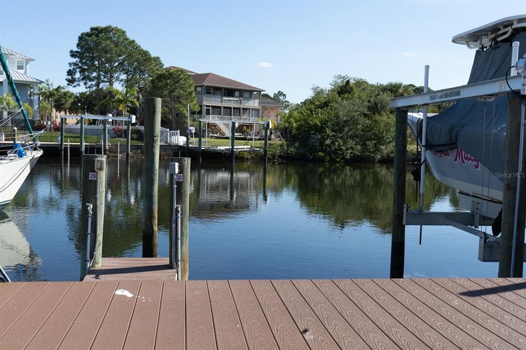 5039 BLUE RUNNER COURT UNIT 30 NEW PORT RICHEY, FL 34652