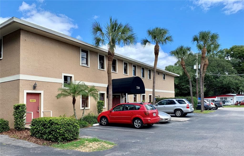 720 E FLETCHER AVENUE UNIT 215 TAMPA, FL 33612