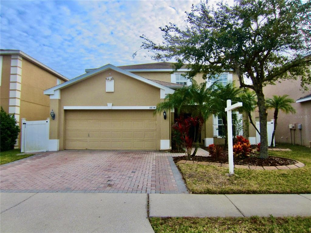 8834 CAMERON CREST DRIVE TAMPA, FL 33626