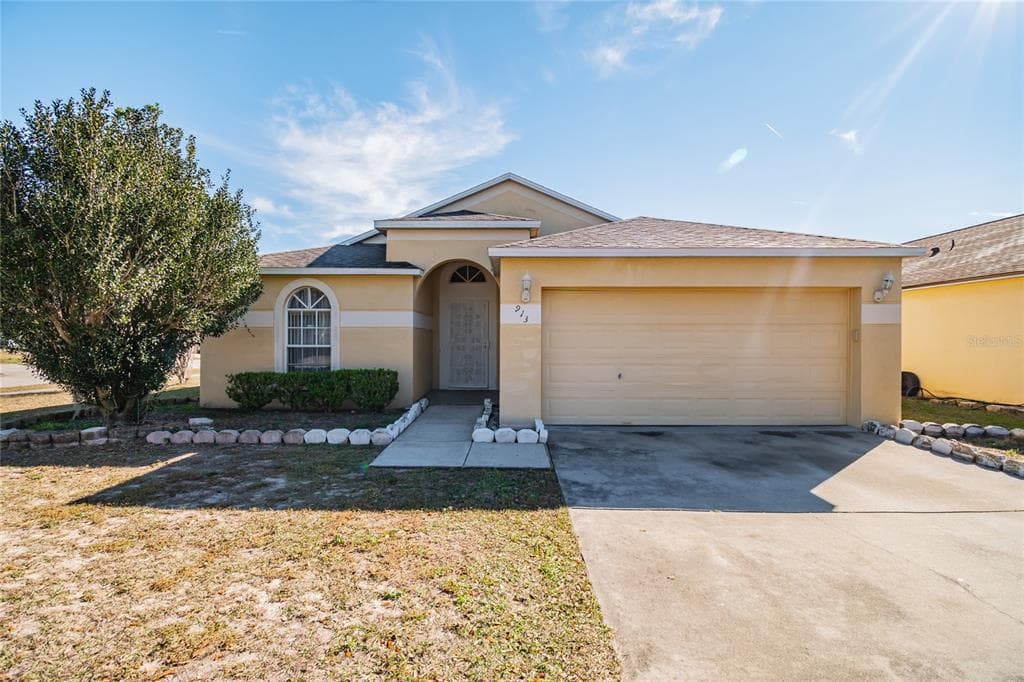 913 STALLION WAY VALRICO, FL 33594